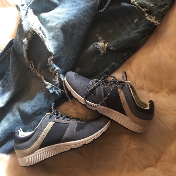 Tommy Hilfiger woman’s shoes Hillary’s size 8 - Picture 3 of 7